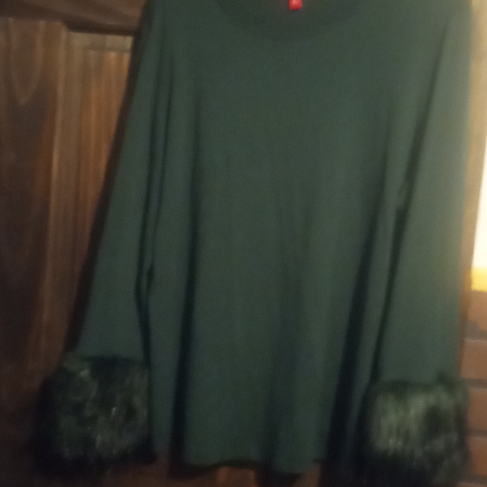 Vince Camuto Elegant Green Blouse